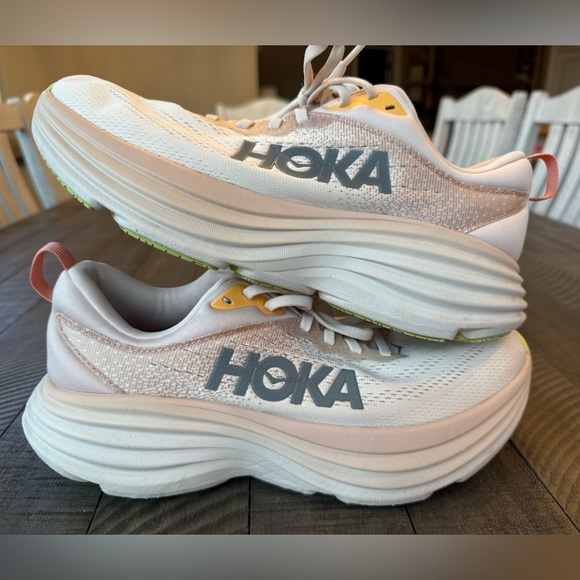 Hoka One One Bondi 8 Light Pink/Cream Athletic Shoes Women's Size 9.5 B - Picture 2 of 16